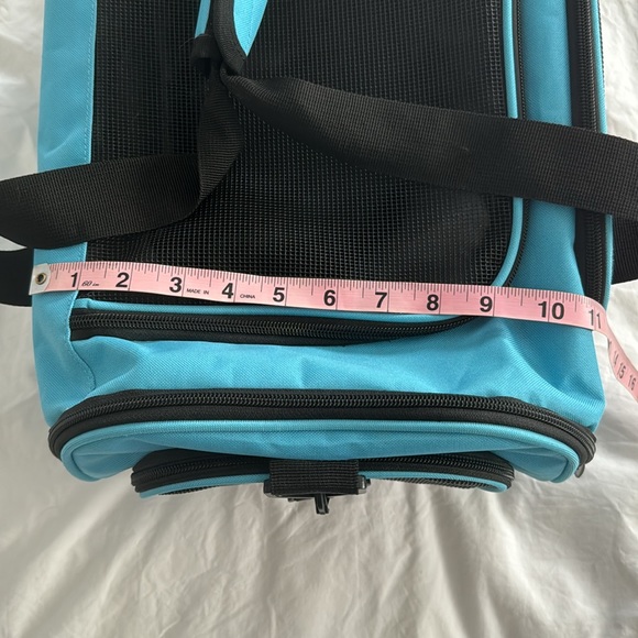 Blue Henkelion Pet Carrier - Picture 8 of 10